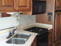 2011 Tiffin Allegro 32CA, $ 40,000