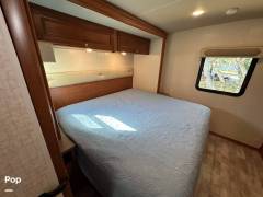 2018 Winnebago Sunstar 32YE, $ 78,000
