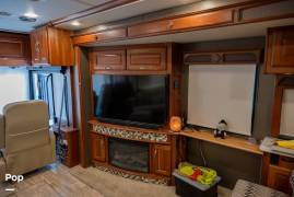 2017 Winnebago Journey 40J, $ 145,000