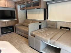 2022 Thor Motor Coach Miramar 37.1, $ 122,000