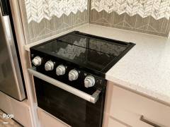2022 Thor Motor Coach Hurricane 29M, $ 109,250