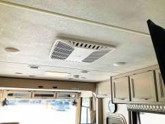 2022 Thor Motor Coach Hurricane 29M, $ 109,250