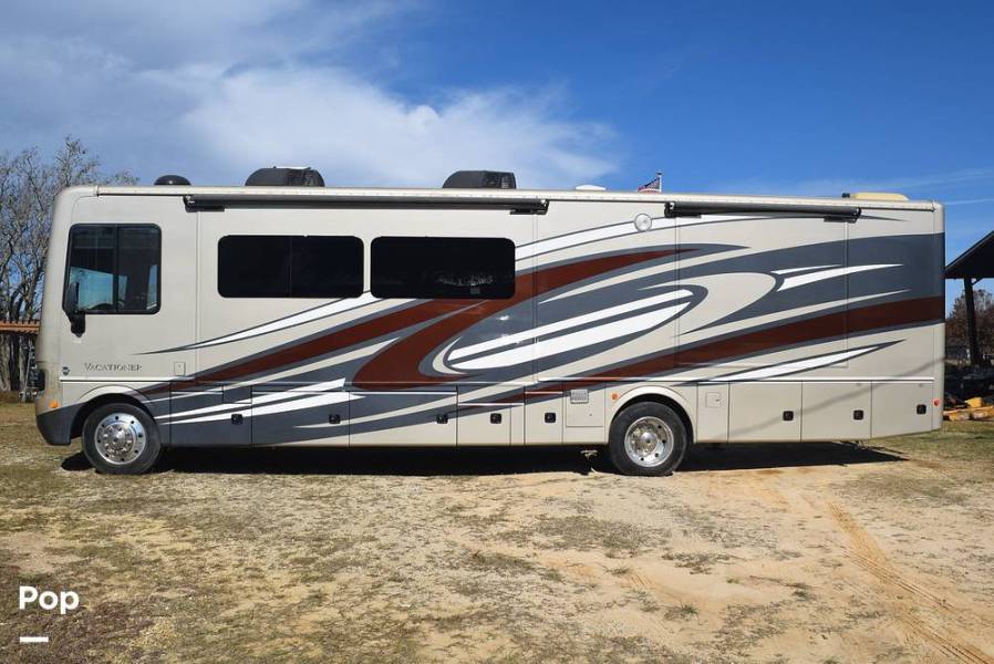 2017 Holiday Rambler Vacationer 36H, $ 79,900
