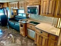 2015 Newmar Dutch Star 4018, $ 274,500