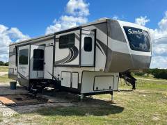2022 Forest River Sandpiper 391FLRB, $ 80,800