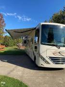 2019 Thor Motor Coach Hurricane 35M, $ 94,000