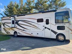 2019 Thor Motor Coach Hurricane 35M, $ 94,000