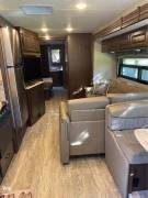 2019 Thor Motor Coach Hurricane 35M, $ 94,000