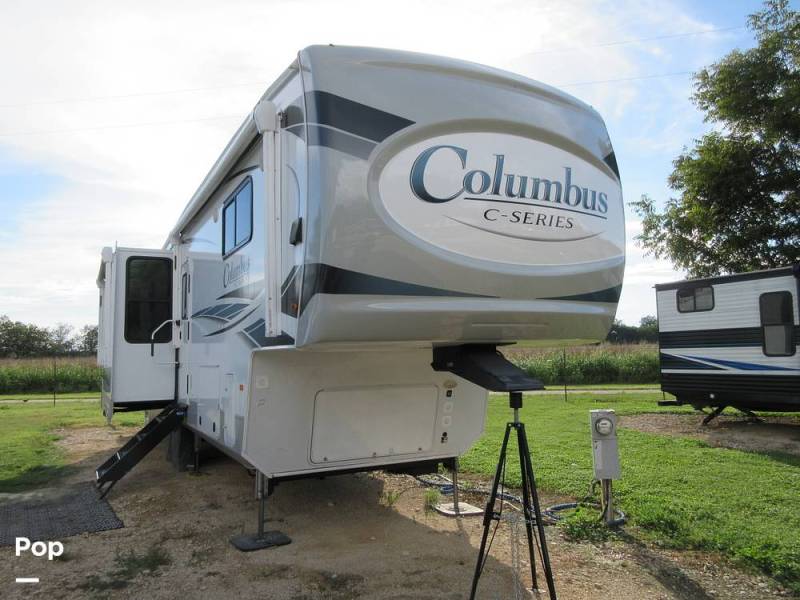 2022 Forest River Columbus 299RLC, $ 75,600