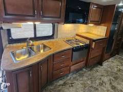 2014 Fleetwood Bounder 36R, $ 73,400