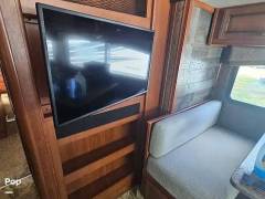 2014 Fleetwood Bounder 36R, $ 73,400