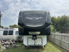 2021 Keystone Avalanche 395BH, $ 52,500