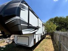 2021 Keystone Avalanche 395BH, $ 52,500