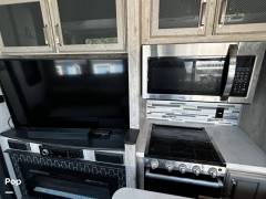 2021 Keystone Avalanche 395BH, $ 52,500