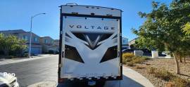 2022 Voltage Triton 3351 - Toy Hauler, $ 54,500
