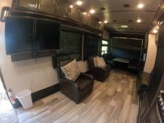 2022 Voltage Triton 3351 - Toy Hauler, $ 54,500