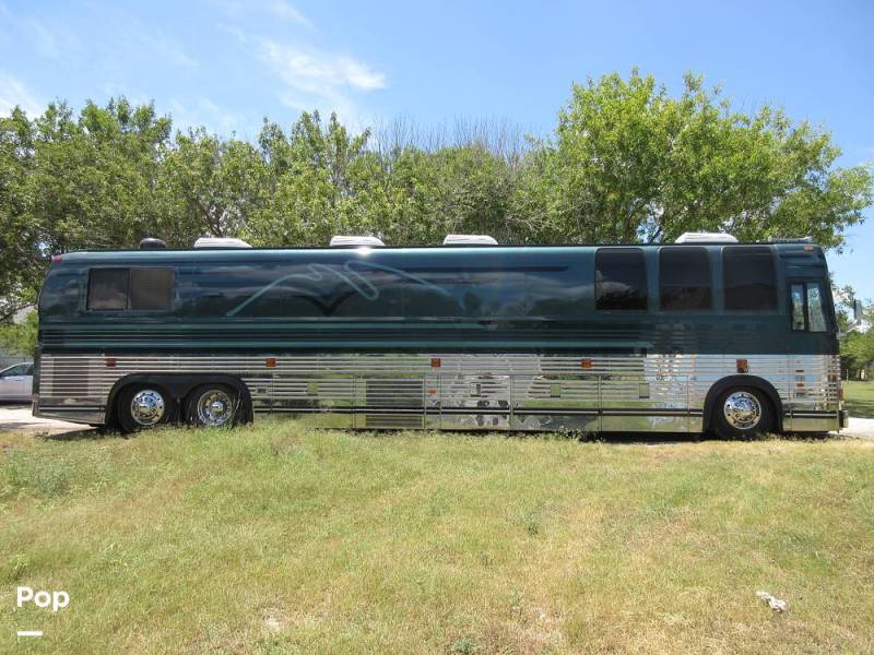 1999 Prevost Mirage Entertainer 45XL, $ 100,000