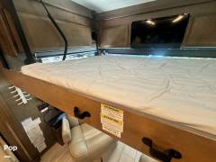 2022 Thor Motor Coach Venetian B42, $ 285,000