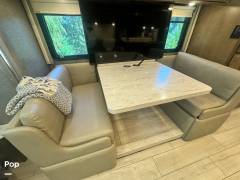 2022 Thor Motor Coach Venetian B42, $ 285,000