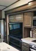 2020 Keystone Montana 3121RL, $ 33,000