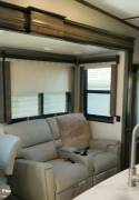 2020 Keystone Montana 3121RL, $ 33,000