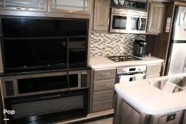 2020 Keystone Montana 3121RL, $ 33,000