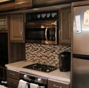 2020 Keystone Montana 3121RL, $ 33,000