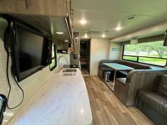 2020 Winnebago Minnie Winnie 31K, $ 55,000