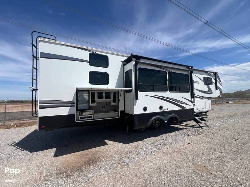 2022 Grand Design Solitude 3950BH, $ 68,999