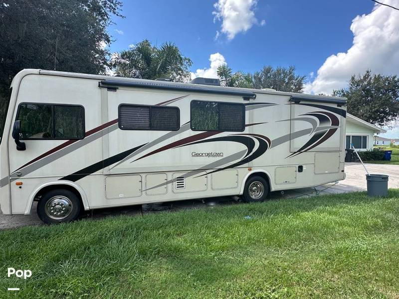 2017 Forest River Georgetown GT3 30X3, $ 75,000