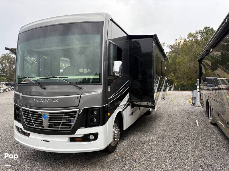 2021 Holiday Rambler Vacationer 35K, $ 90,000