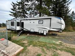 2022 Cherokee Arctic Wolf 3660 Suite, $ 48,200
