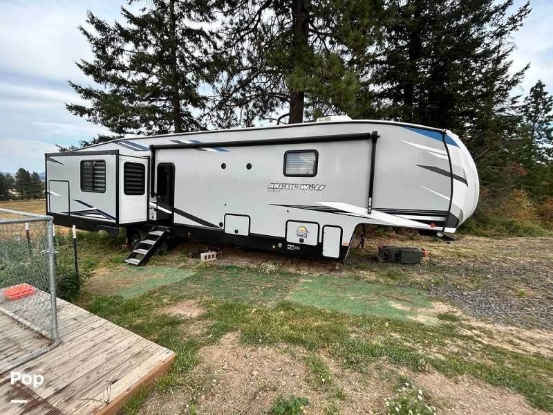 2022 Cherokee Arctic Wolf 3660 Suite, $ 48,200