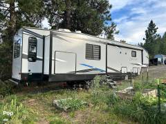 2022 Cherokee Arctic Wolf 3660 Suite, $ 48,200