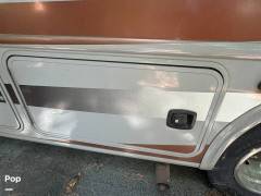 2015 Thor Motor Coach Hurricane 27K, $ 40,000