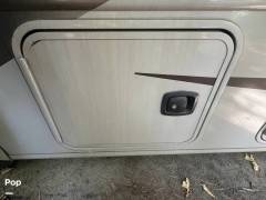 2015 Thor Motor Coach Hurricane 27K, $ 40,000