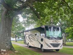 2019 Thor Motor Coach Hurricane 35M, $ 50,000