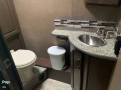 2019 Thor Motor Coach Hurricane 35M, $ 50,000