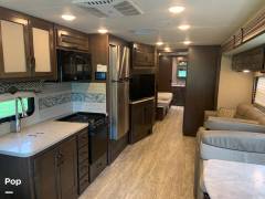 2019 Thor Motor Coach Hurricane 35M, $ 50,000