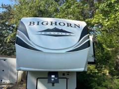 2020 Heartland Bighorn 39MB, $ 28,000