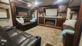 2019 Keystone Alpine 3701FL, $ 59,900