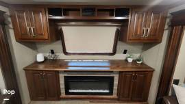 2019 Keystone Alpine 3701FL, $ 59,900