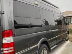 2015 Roadtrek CS Adventurous 22, $ 109,900