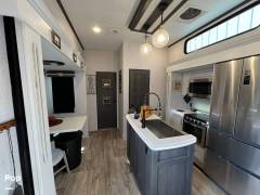 2022 Dutchmen Astoria 3803FLP, $ 60,000