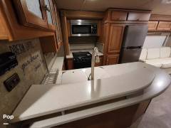 2015 Winnebago Vista 36Y, $ 64,000