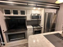 2022 CrossRoads Hampton 374BAR, $ 59,000