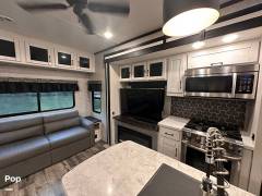 2022 CrossRoads Hampton 374BAR, $ 59,000