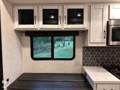 2022 CrossRoads Hampton 374BAR, $ 59,000