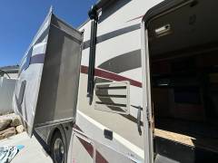 2014 Coachmen Pursuit 33BHP, $ 29,950