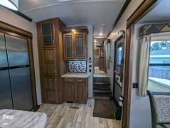 2018 Keystone Montana 3660RL Legacy Edition, $ 39,900